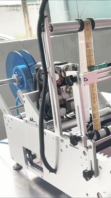 Semi-automatic round bottle labeling machine CH-311D for beer and wine, glass bottle and plastic bottle round tube labeling machine