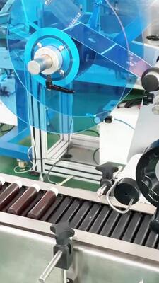 Full Automatic Horizontal Round Bottle Labeling Machine CH-305 for Plastic and Glasses Bottles